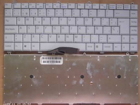 Brand New Sony VAIO VGN FS Series Laptop Keyboard -- Spanish Layout, Color: White]